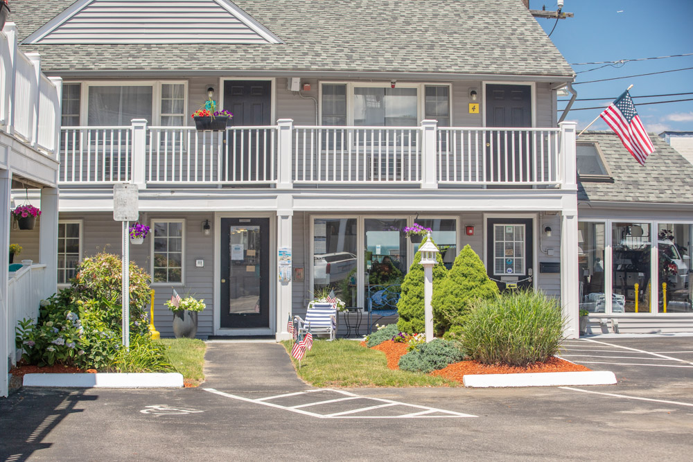 nantasket beach hotel entrance
